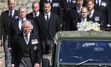 C7娱乐下载-林良锋：菲利普亲王，打球飙车开飞机的体育奇才