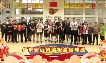 C7娱乐官网-广东备战新疆：徐杰杜润旺打闹，小崔360斤深蹲，奎因2人划船