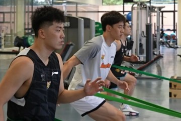 C7娱乐-广东男篮今天已经结束假期开启夏训备战 徐杰黄明依在美特训